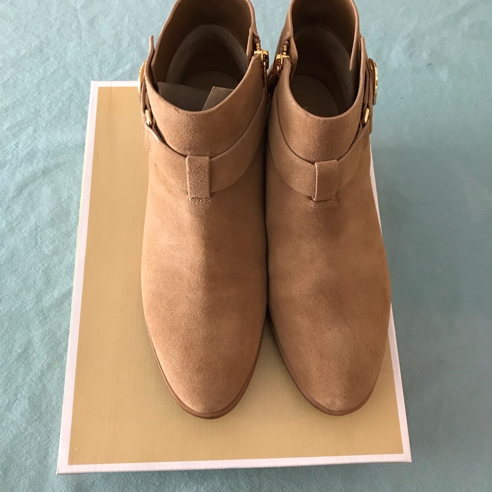 Michel Kors bootie